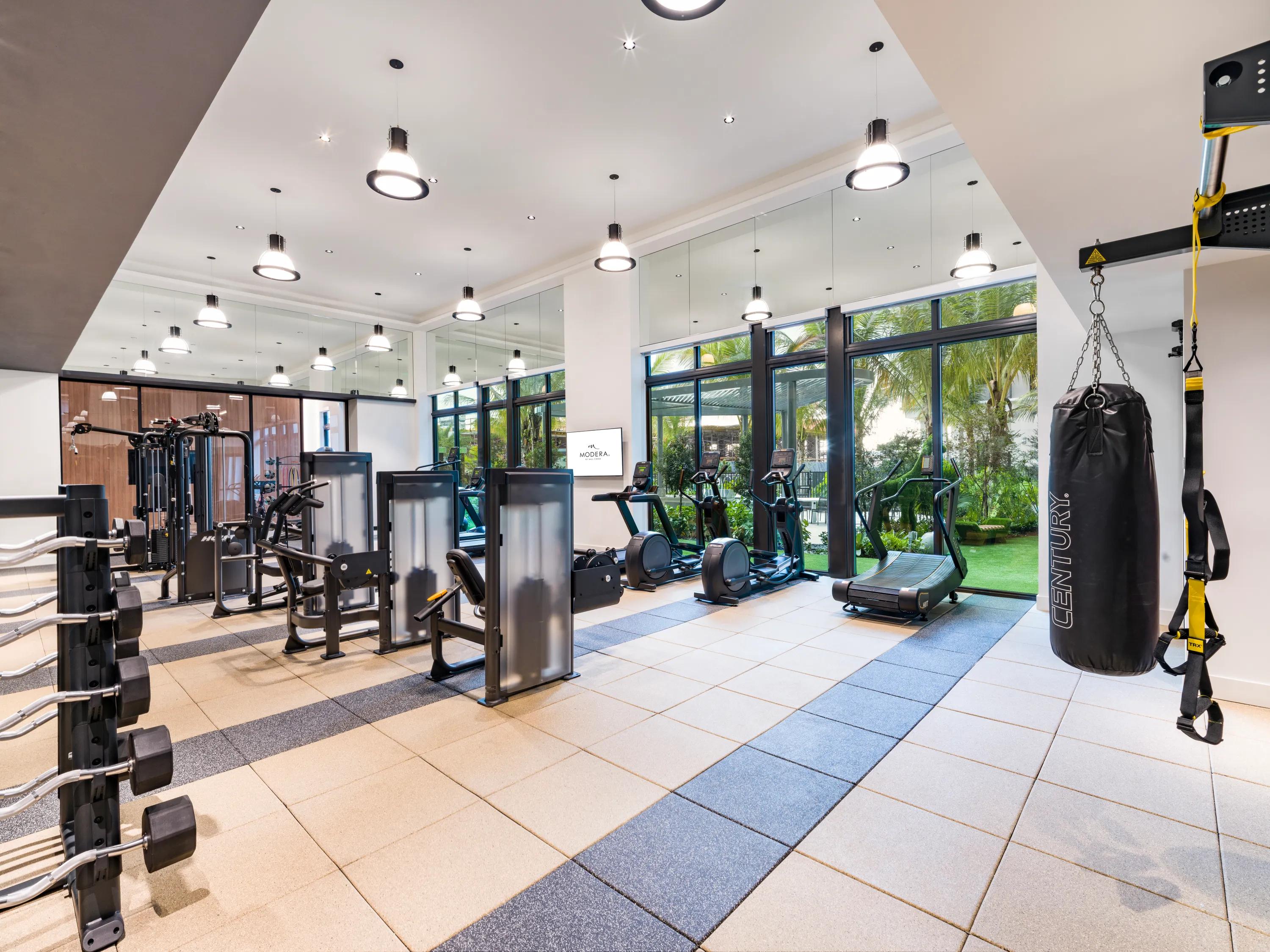 Club-quality fitness studio with spin bikes and fitness on-demand modera aventura