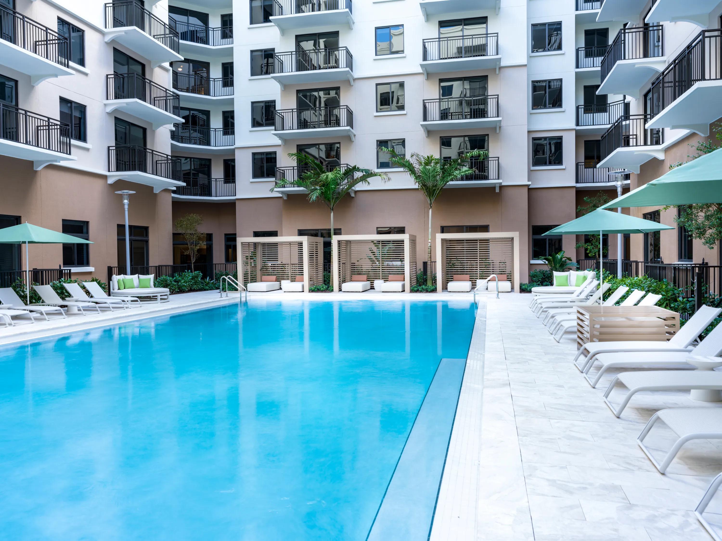 Photo inspiration: Curated Academic Professionals Luxury Apartments Gallery View 44