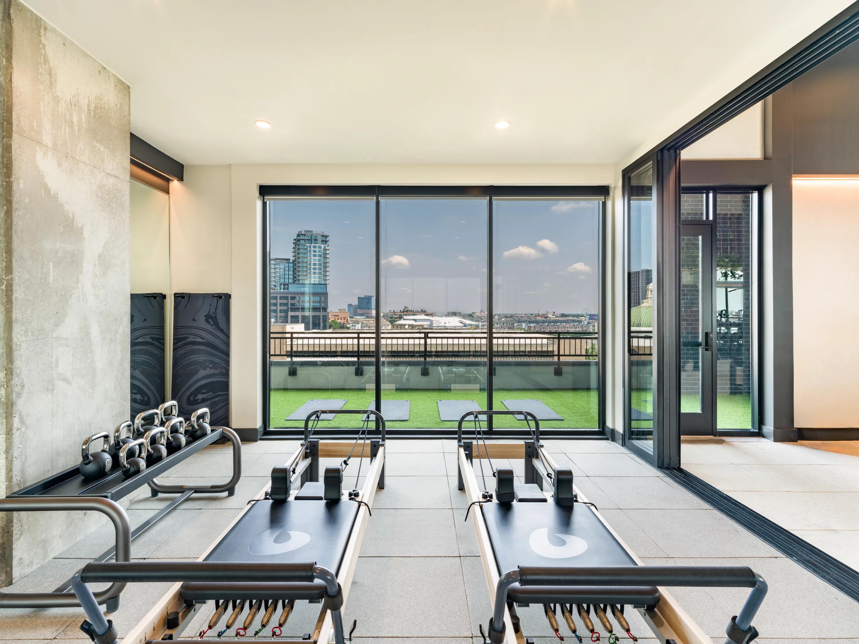pilated studio modera st. paul apartment homes for rent in dallas tx