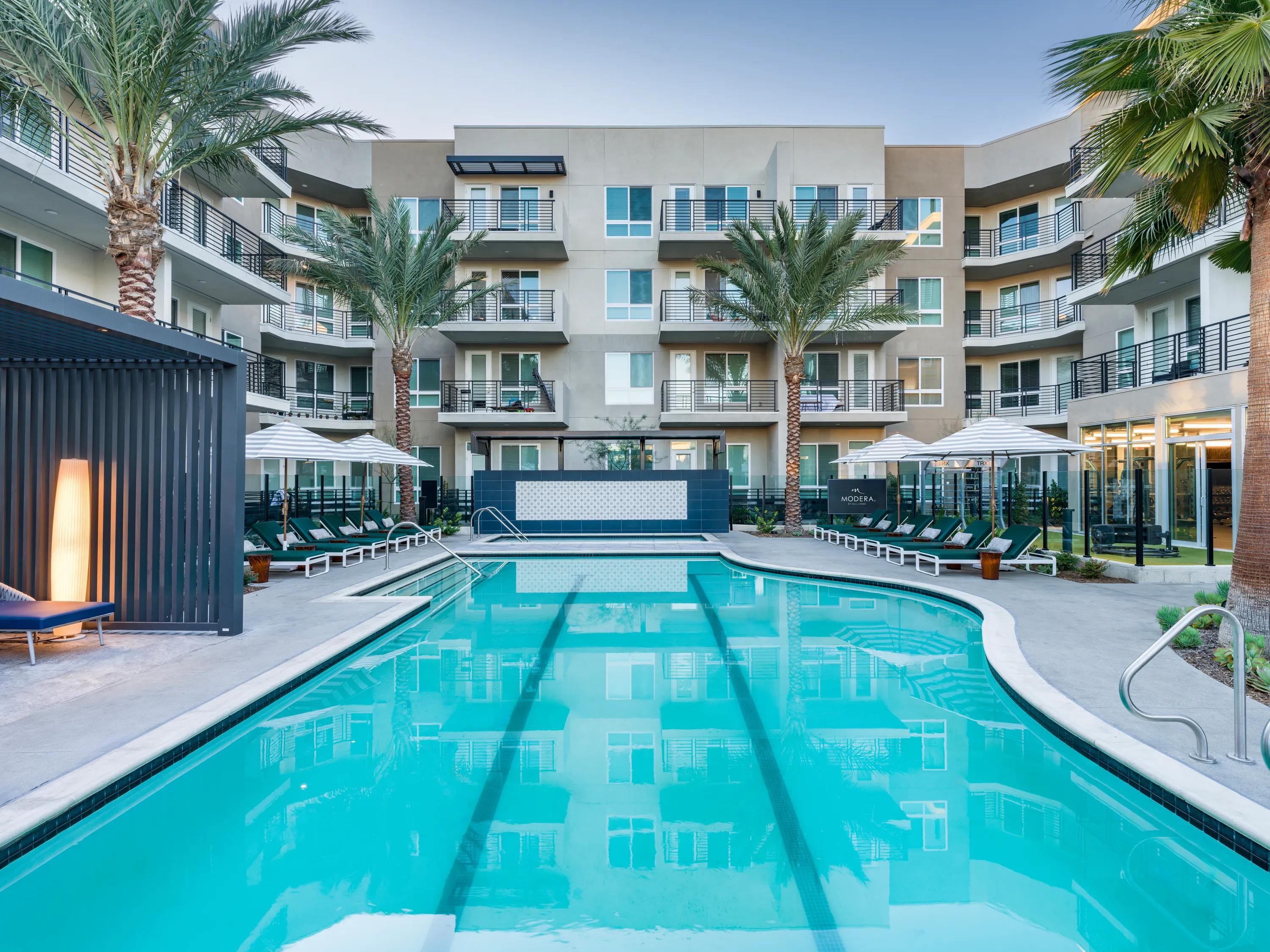 large courtyard pool modera pomona apartments pomona ca