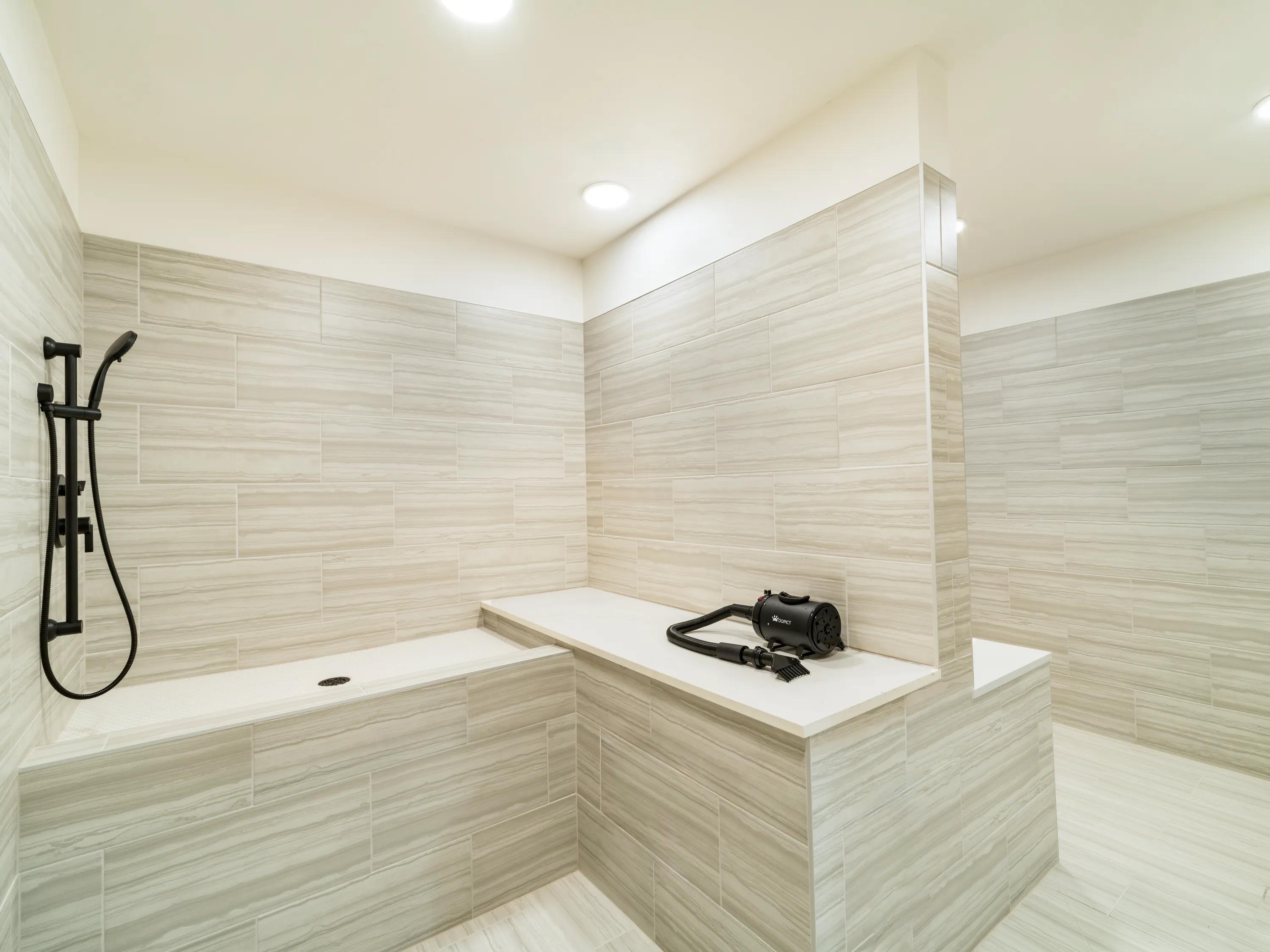 pet spa with large tubs and grooming station modera kierland apartment homes for rent in scottsdale az