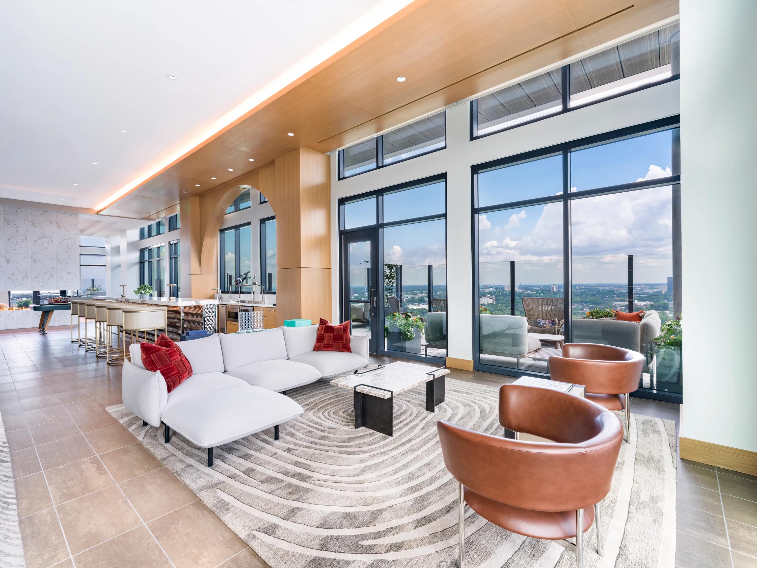 30th-floor social lounge with dramatic skyline panoramas modera parkside apartment homes for rent in atlanta ga