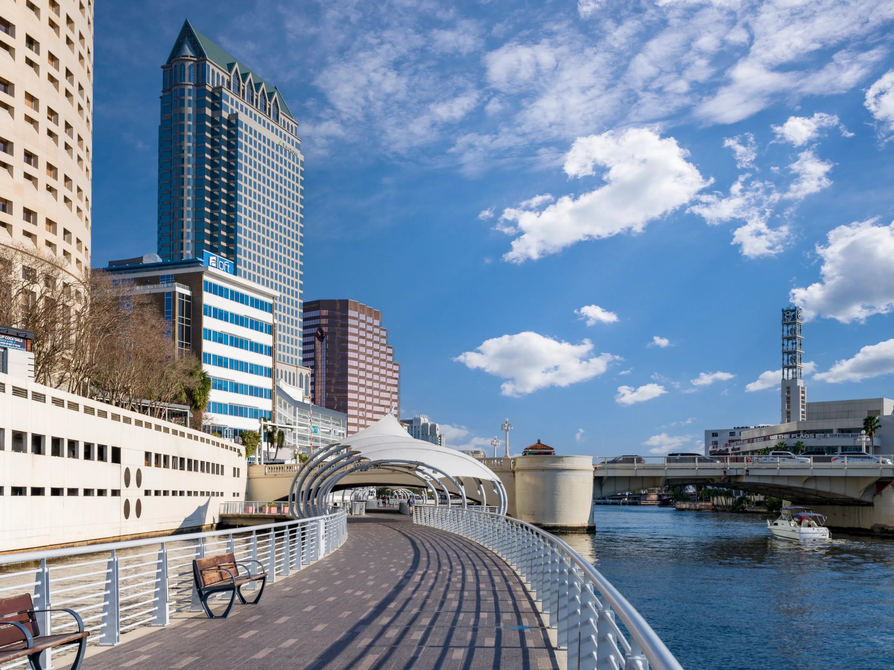 nearby Tampa riverwalk modera encore apartments in tampa fl tampa