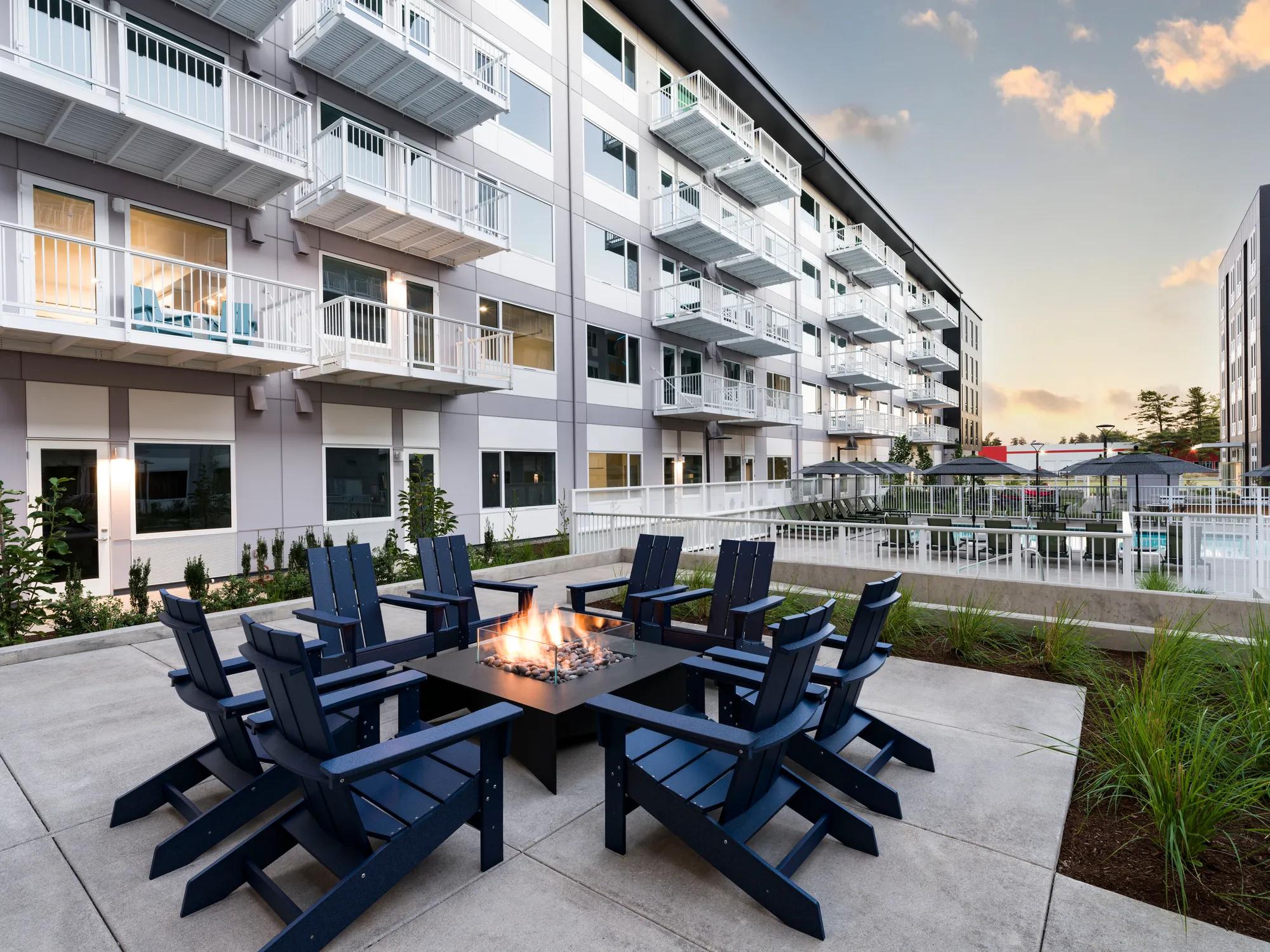 pool deck at modera raleigh hills apartment homes for rent in beaverton or