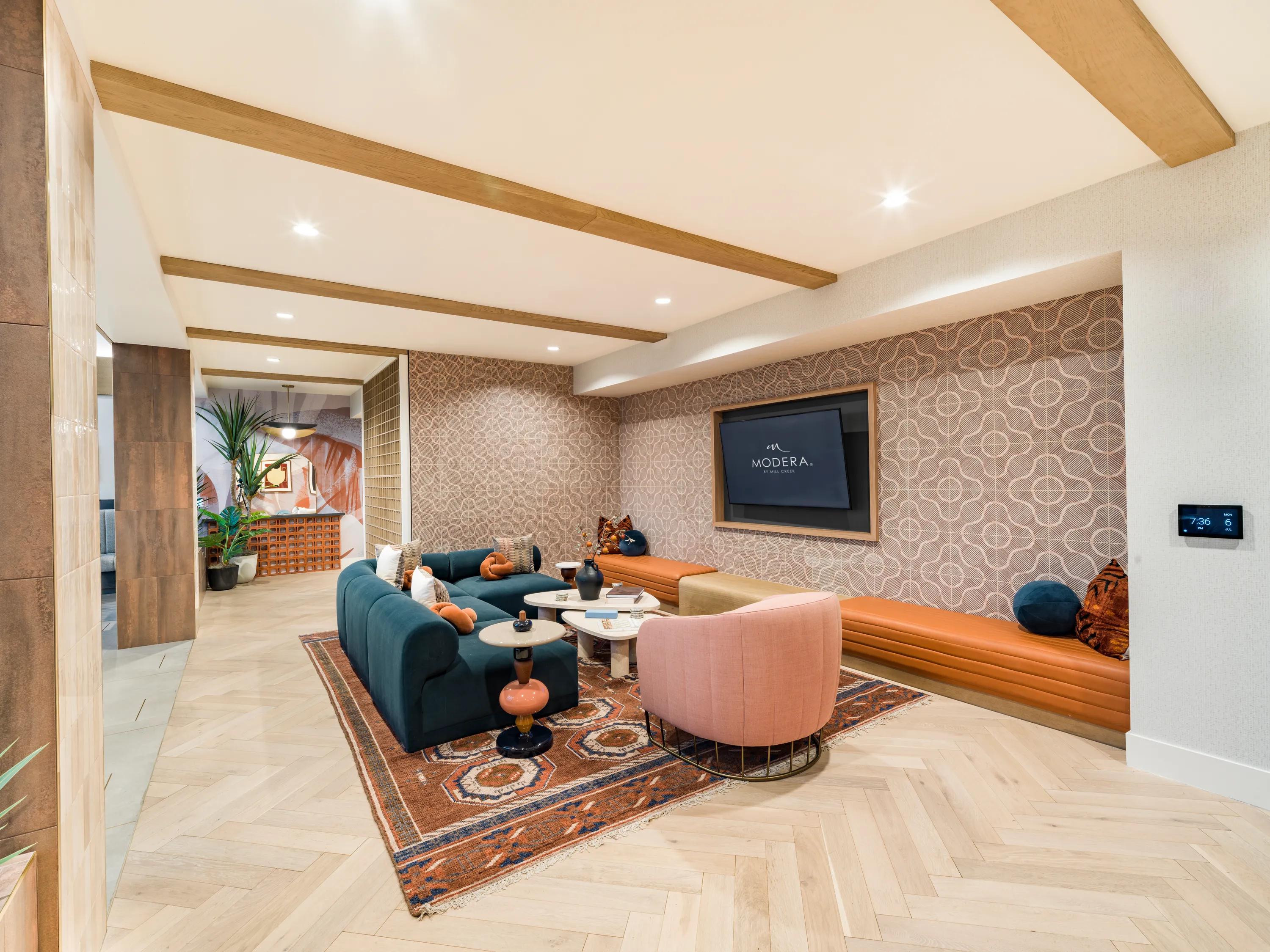 Resident lounge with conversational seating modera rio salado apartments for rent in tempe az