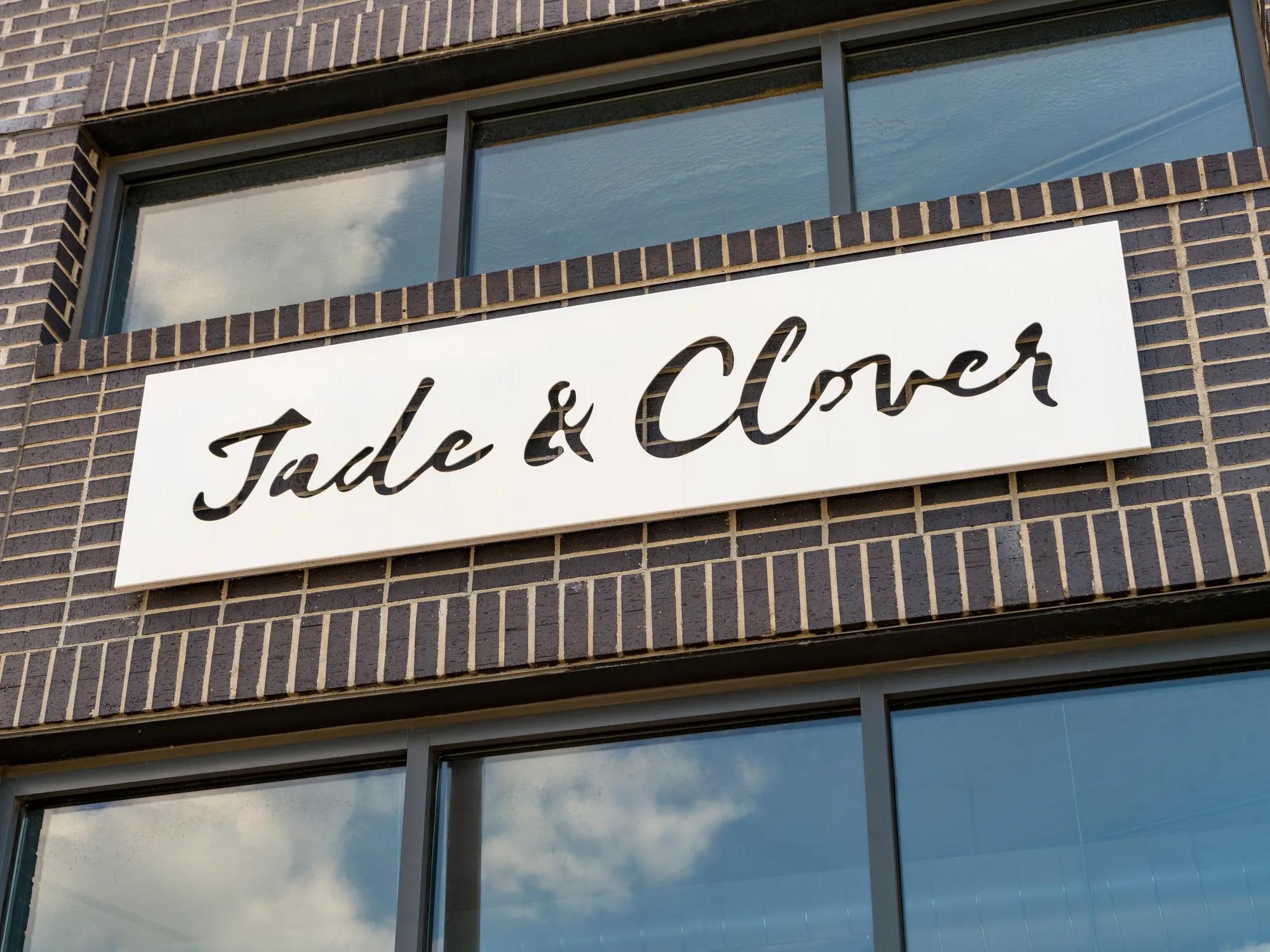 jade & clover signage modera gulch apartments for rent in nasheville tn