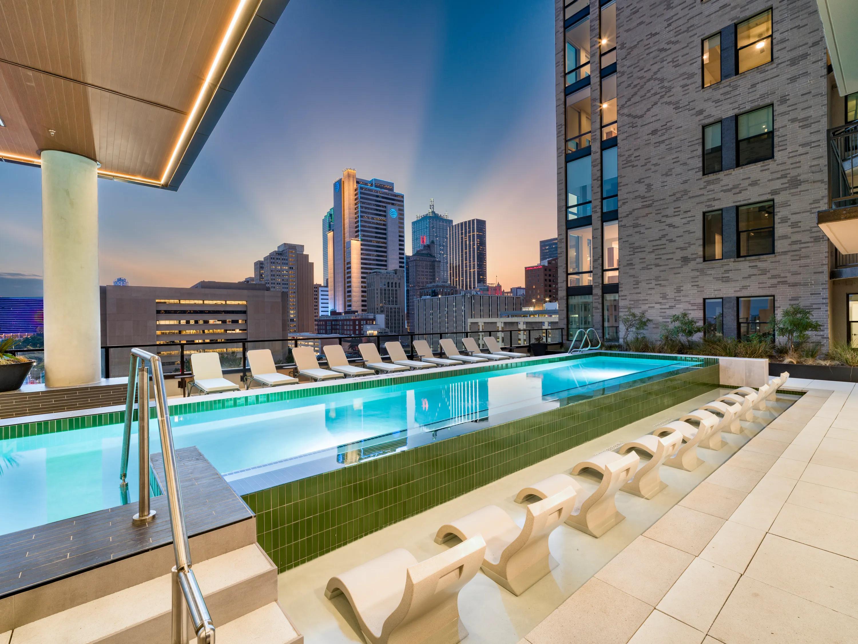 rooftop pool with city views modera st paul apartment homes for rent