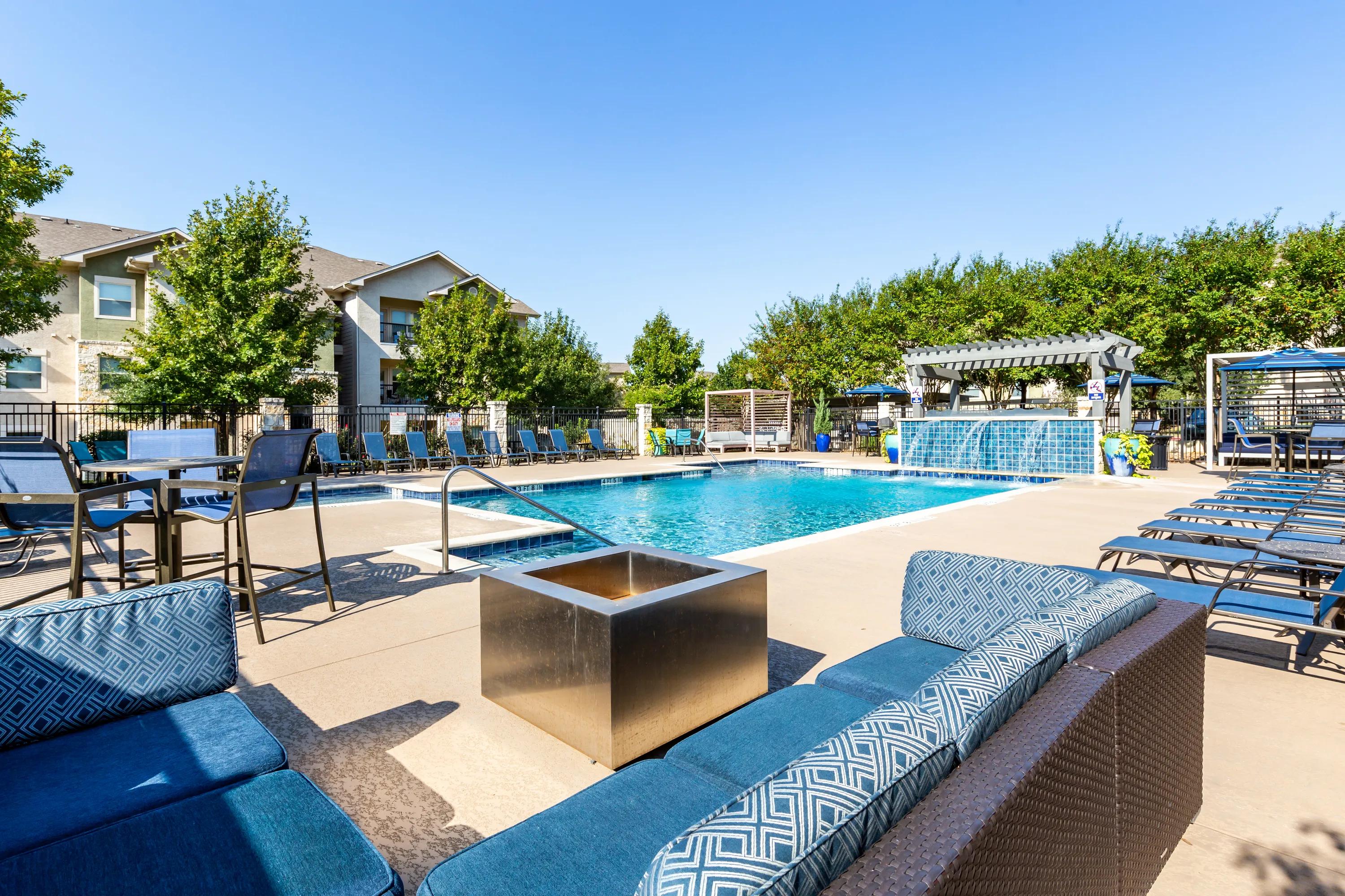 Outdoor firepit image
