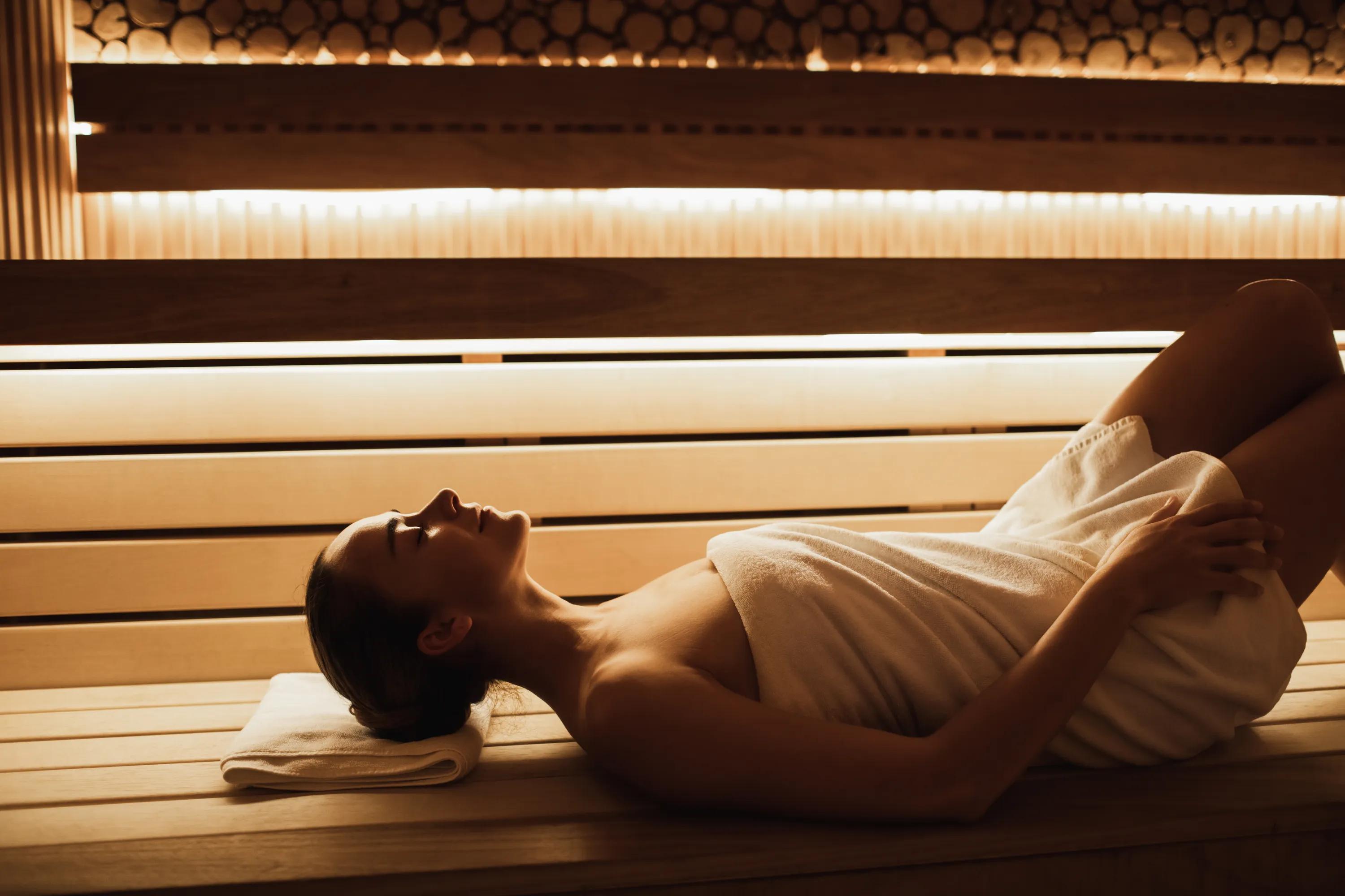 Contrast therapy with cold plunge and sauna modera second avenue apartments in denver