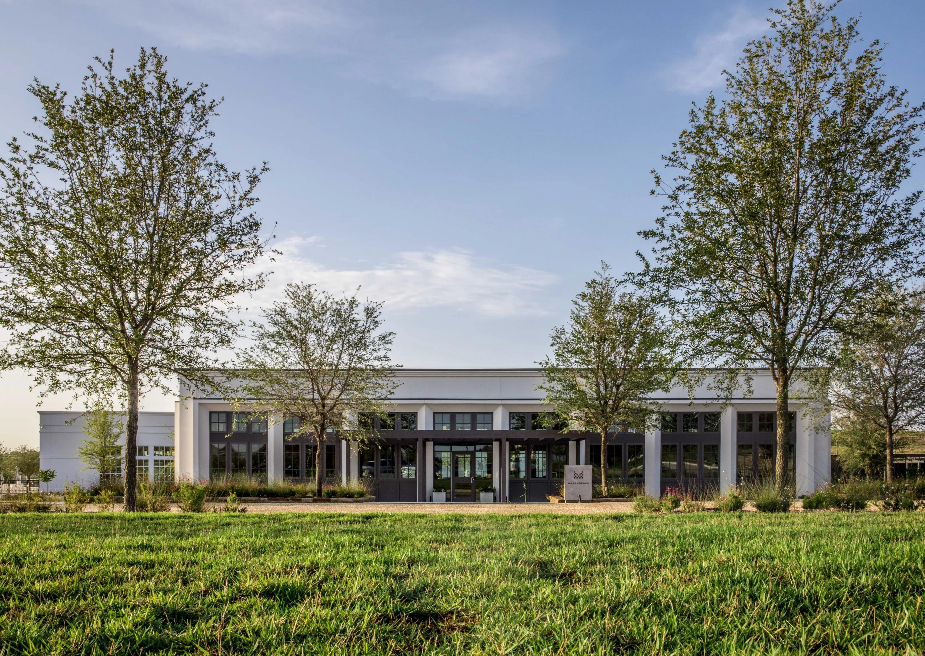 maker space Modera Walsh Heights apartments in aledo tx