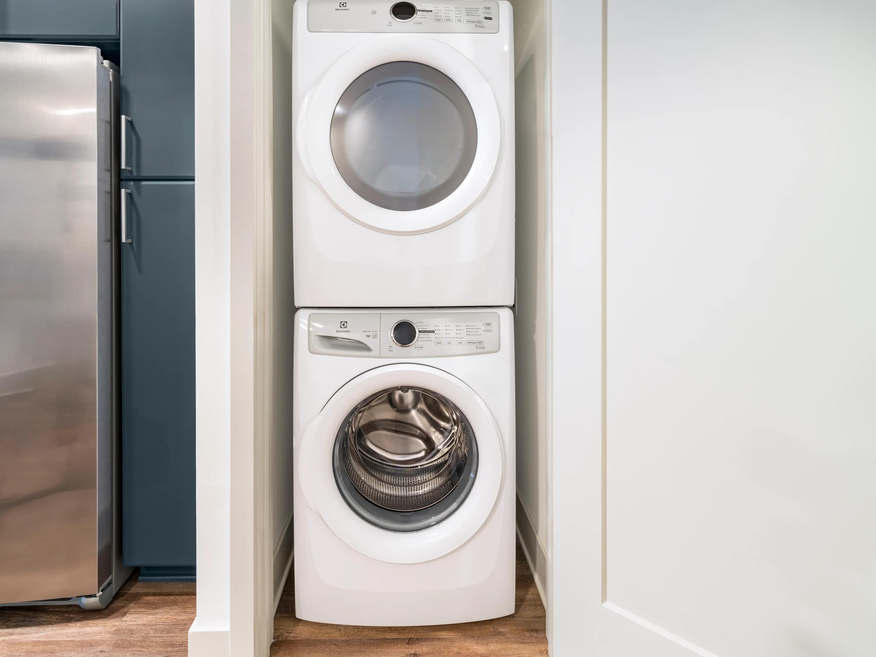 In-home, full-size washer and dryer modera westside trail