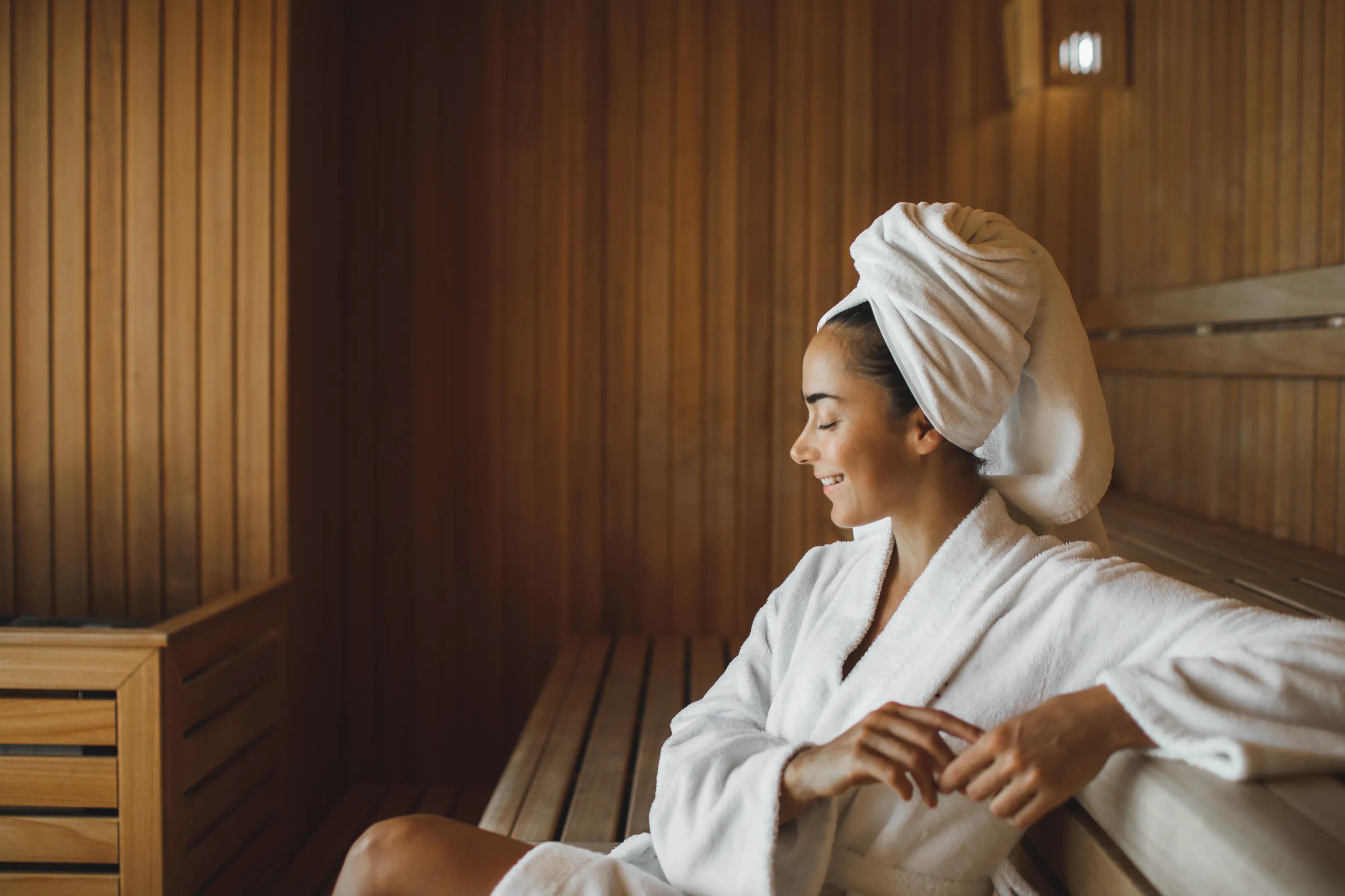Contrast therapy with cold plunge and sauna modera second avenue apartments in denver