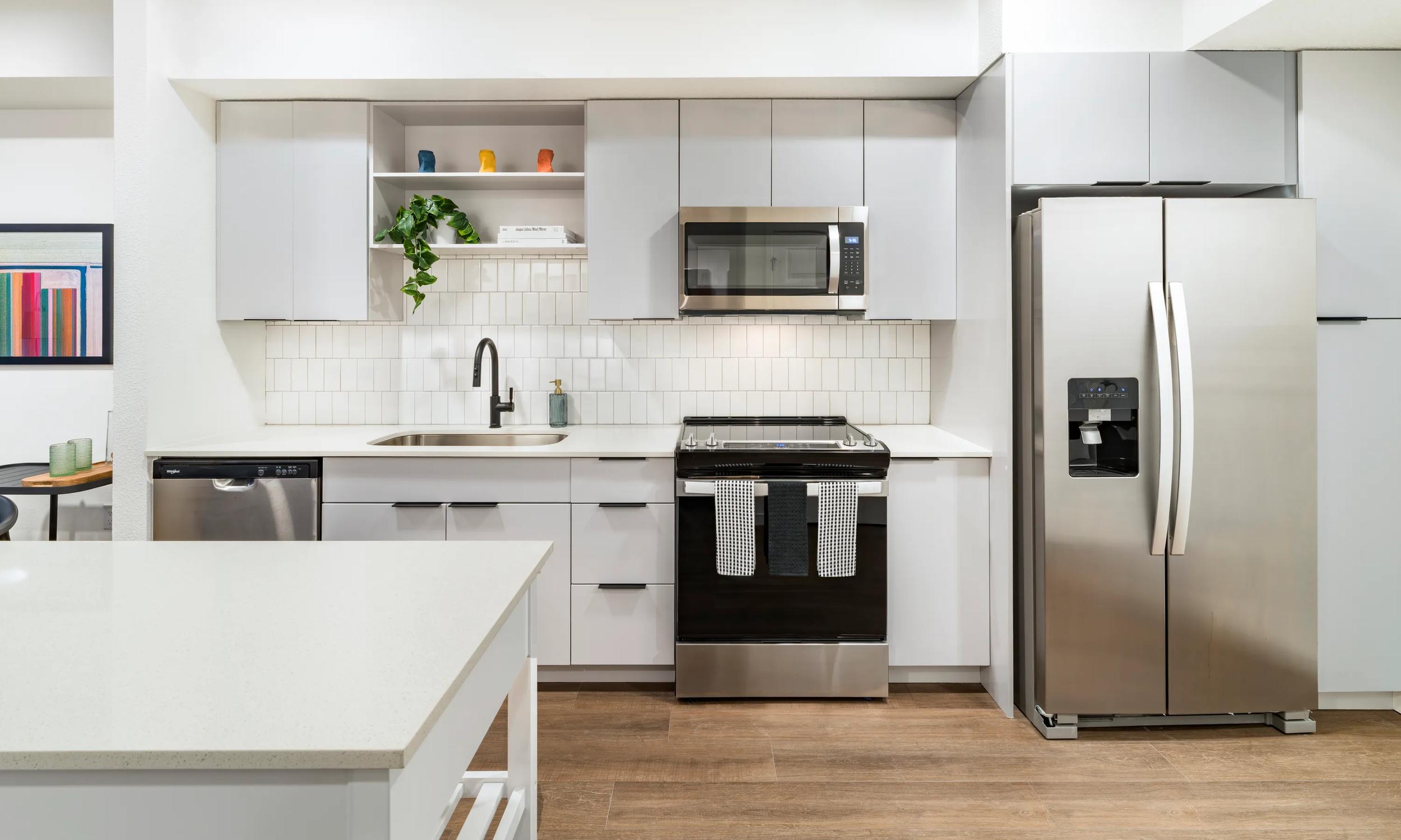 modera encore apratments in tampa fl interior kitchen