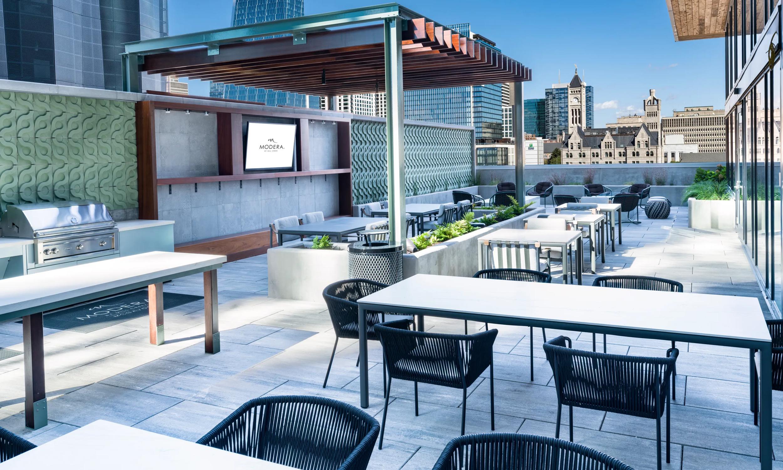 modera mcgavock rooftop lounge apartments in Nashville tn