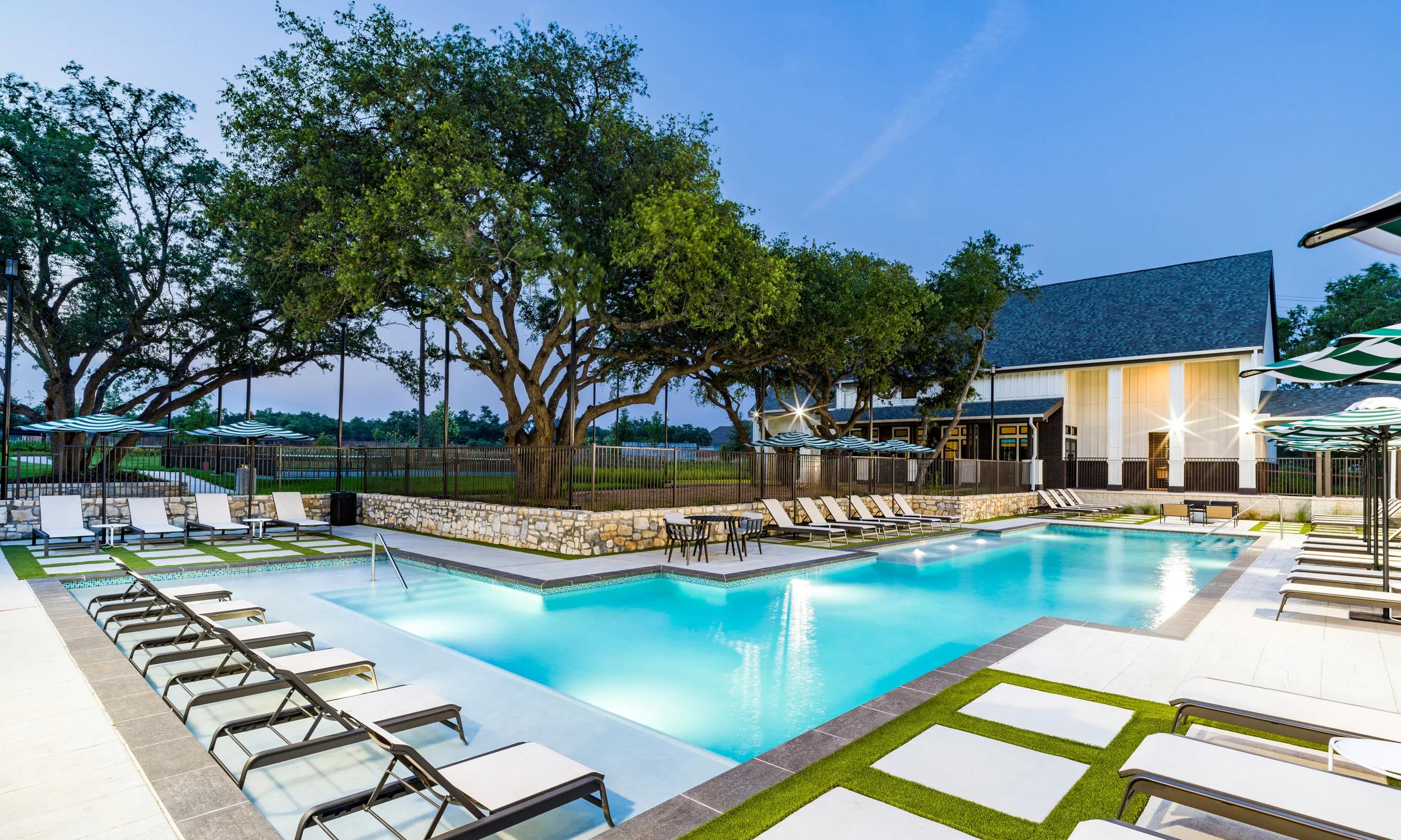 outdoor pool modera georgetown apartments in georgetown tx