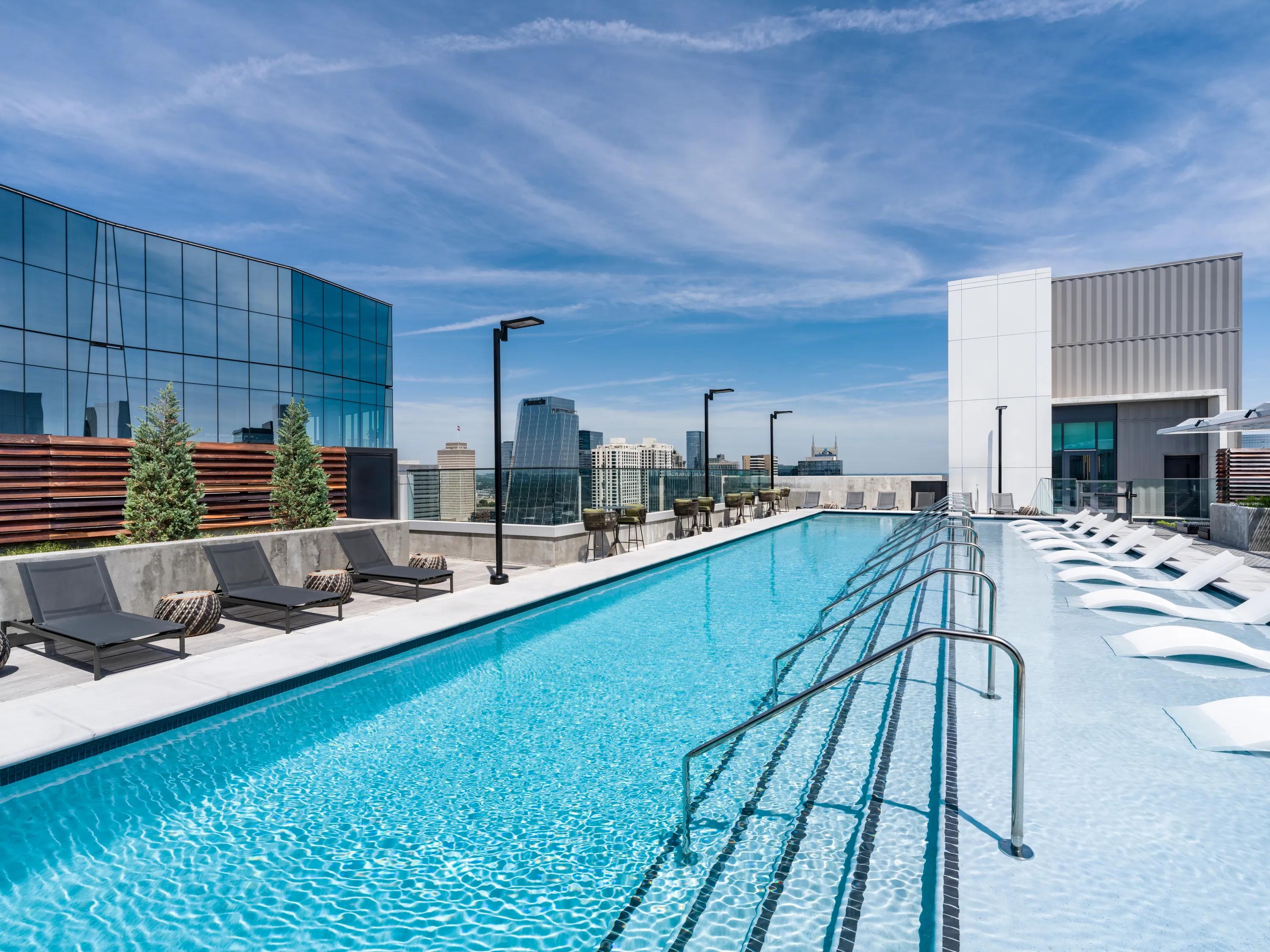 rooftop pool modera mcgavock apartment homes for rent in nashville tn