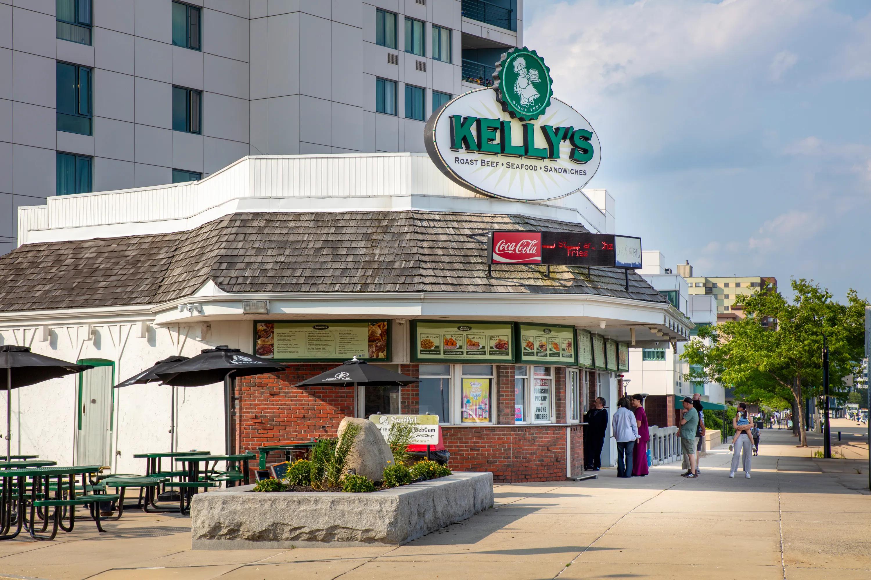 Kelly's Roast Beef modera revere beach apartments near boston ma