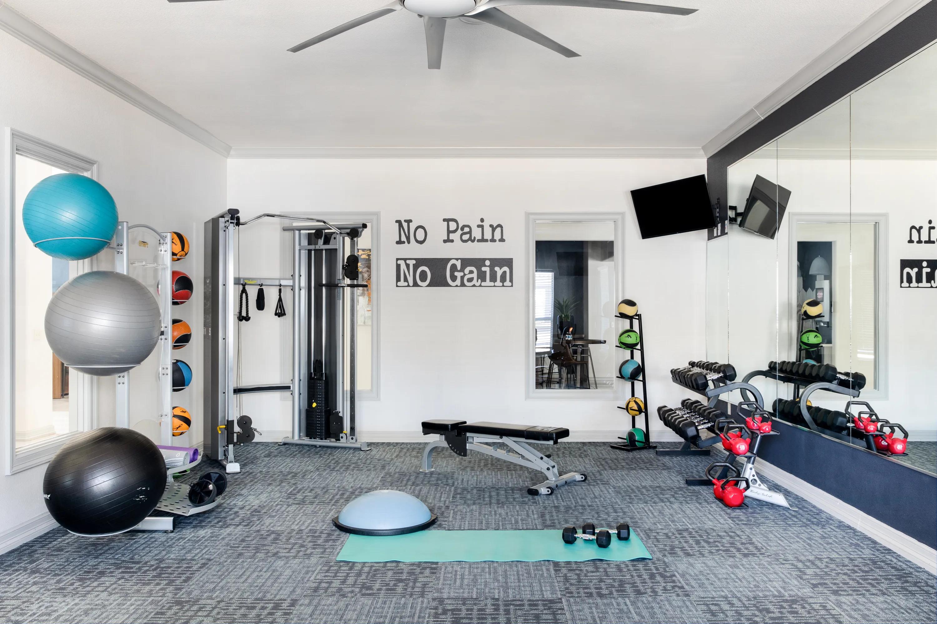 Image of gym at Alister Oak Hill