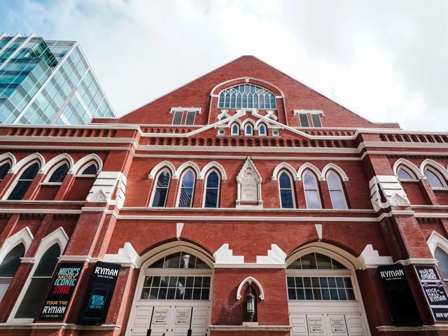 exterior building of brick auditorium modera mcgavock apartment homes for rent in nashville tn