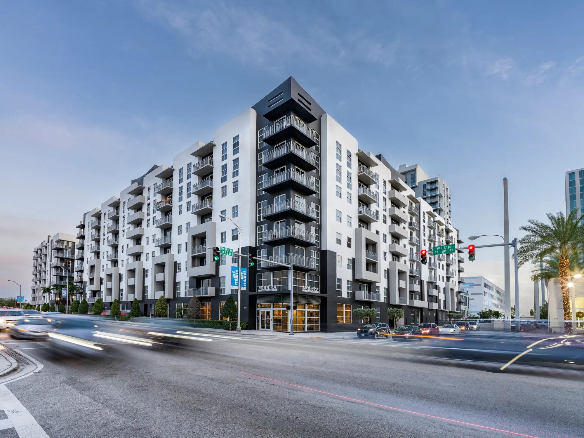 exterior view modera douglas station miami florida apartments