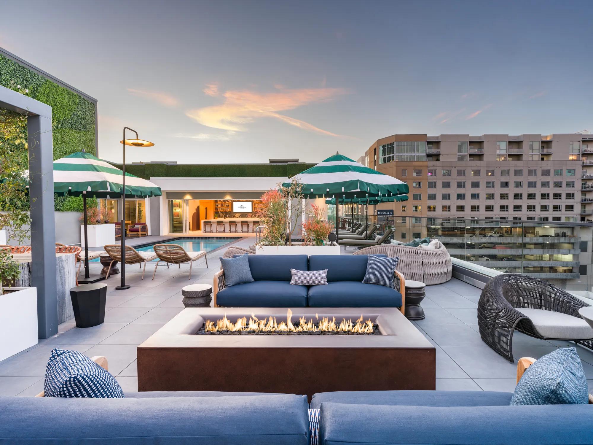 exterior building at sunset modera argyle apartment homes for rent in ca