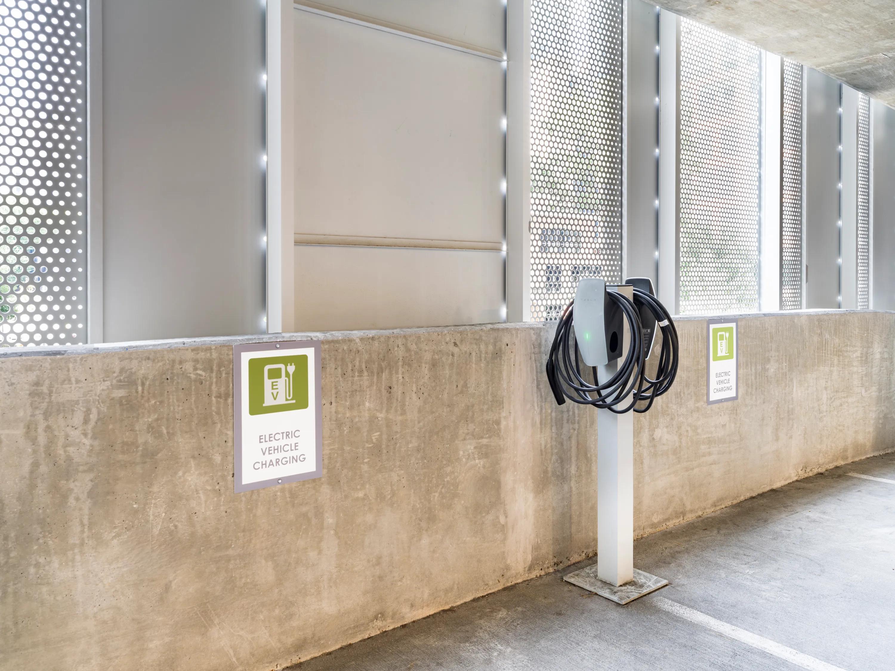 ev charging station modera parkside apartment homes for rent in atlanta ga