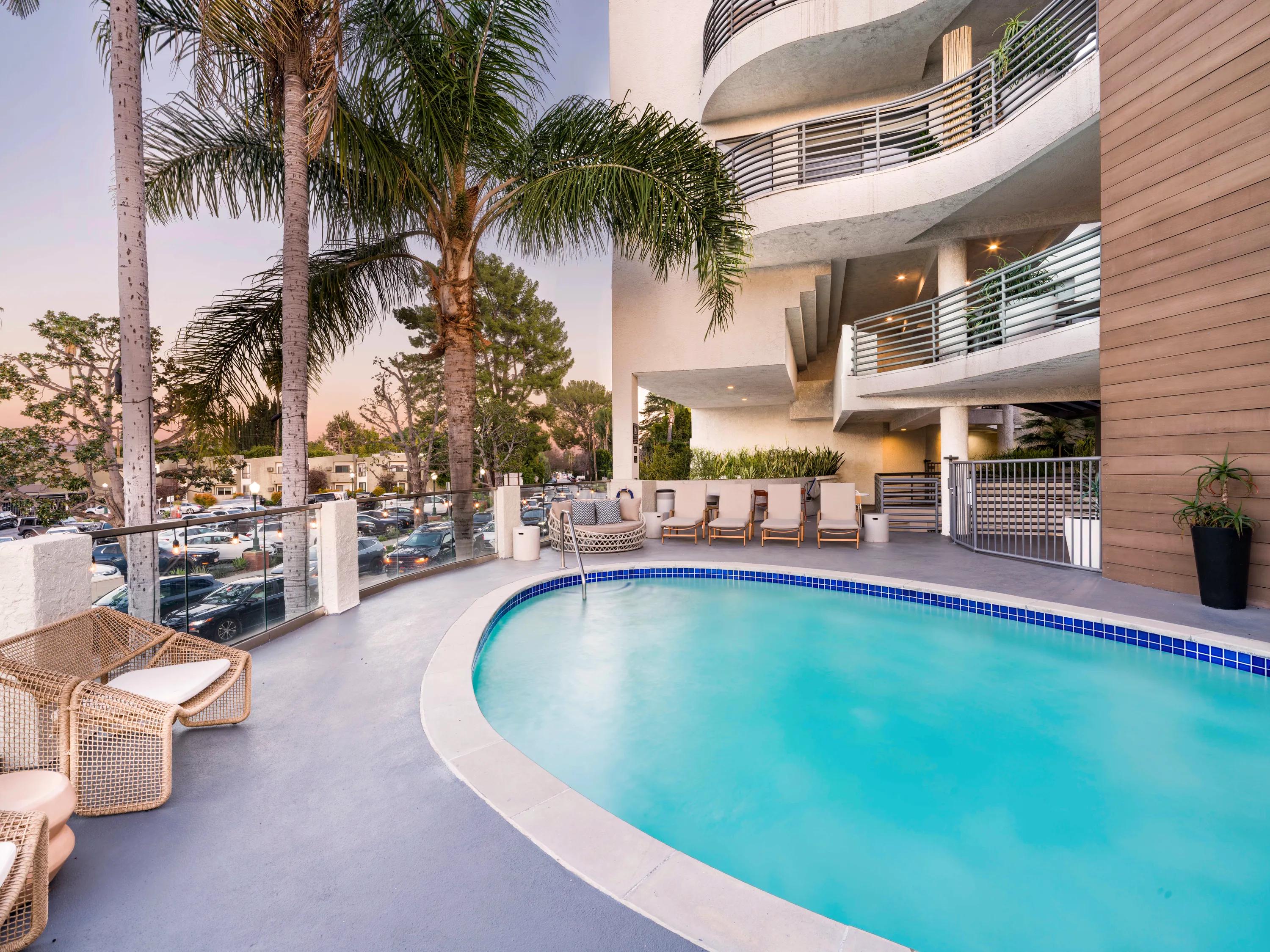 community pool alister sherman oaks apartments in sherman oaks ca